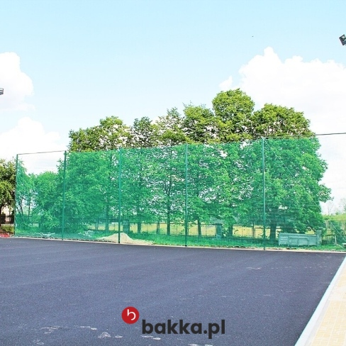 Piłkochwyty ogrodzeniowe o wysokości 5 metrów z siatką o oczkach 8x8 cm