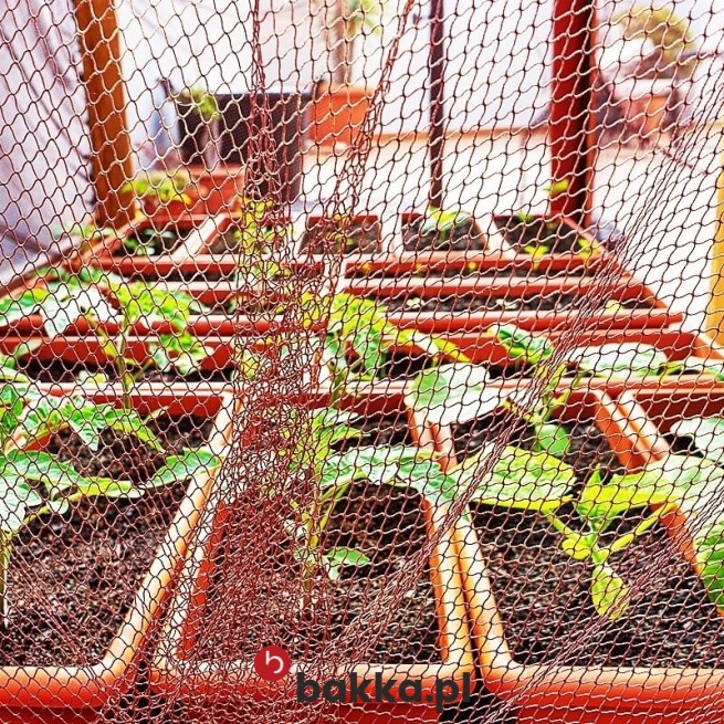  Bakka - Ogrodzenia rabat w formie siatki ochronnej zabezpieczającej na wymiar, plecionej z elastycznego tworzywa z oczkami 6x6 cm 