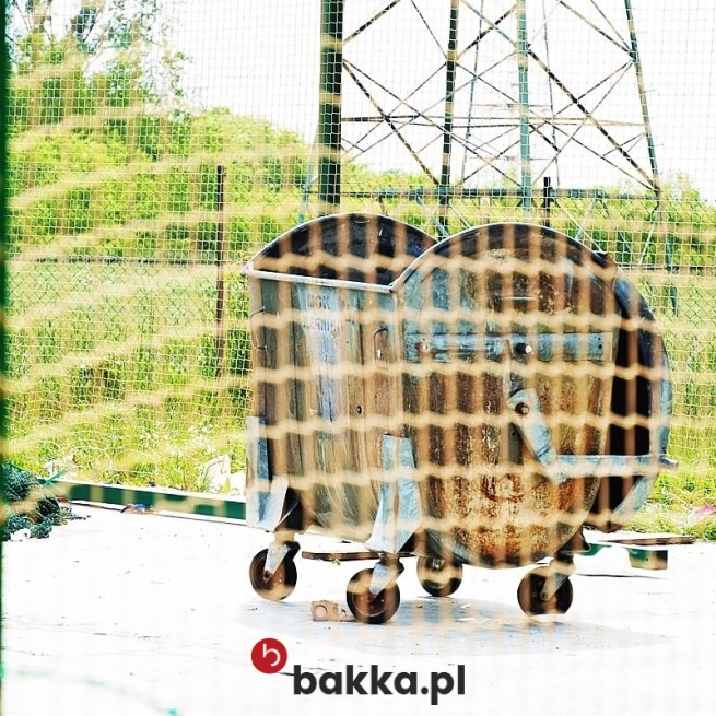   Bakka - Siatka zabezpieczająca do styropianu z polipropylenu o małych oczkach - siatka materiałowa o wymiarach oczka 1x1 centymetr i grubości 2 milimetry na wymiar w kolorze szarym lub czarnym. 