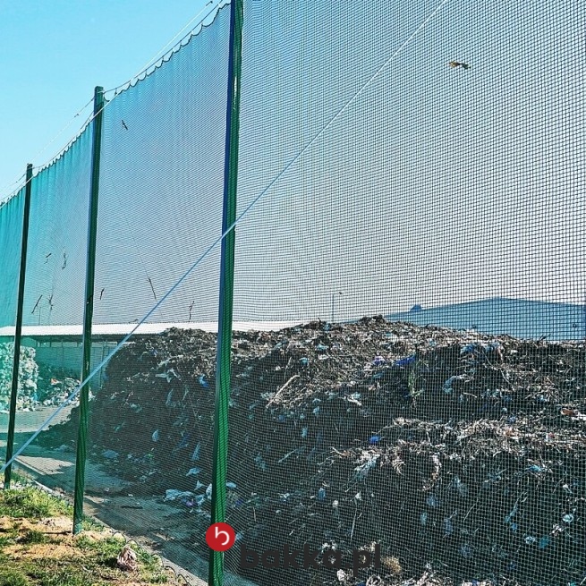   Bakka - Siatki na wysypiska śmieci w różnych kolorach do zabezpieczeń dostępne na wymiar z oczkami o wielkości 4,5x4,5 cm i grubości 3 mm 