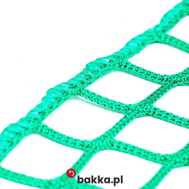 Nasza siatka ochronna na wymiar, dostępna w kolorach zielonym, białym i czarnym, wykonana z elastycznego tworzywa o oczkach 2x2 cm, pozwala na precyzyjne dopasowanie do każdego ogrodzenia zgodnie z indywidualnymi potrzebami klienta. Dzięki wytrzymałej konstrukcji z polipropylenu o grubości 2 mm, siatka ta stanowi trwałe i skuteczne zabezpieczenie, które doskonale spełnia swoją funkcję przez długi czas. w Bakka