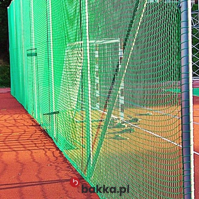   Bakka - Siatka zabezpieczająca do ogrodzeń boisk o oczku 4,5x4,5 cm, grubości 3 mm, dostępna w wielu kolorach 