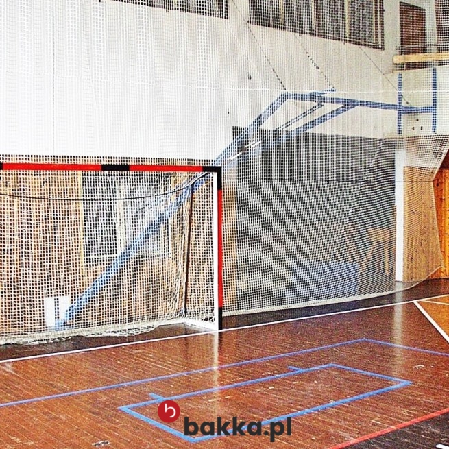 Siatki sportowe - siatka zabezpieczająca ochronna elastyczna tekstylna z sznurków pleciona na wymiar z oczkami 8x8 cm w Bakka