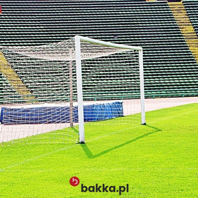 Sportowe siatki ochronne z polipropylenu są dostępne w kilku kolorach i doskonale sprawdzają się w różnych dyscyplinach, ponieważ wykonujemy je zawsze na indywidualne zamówienie klienta. Produkt ten oferuje oczko o stałej wielkości oraz solidną konstrukcję, która zapewnia trwałość i skuteczność w zastosowaniach wymagających specjalistycznych zabezpieczeń. w Bakka