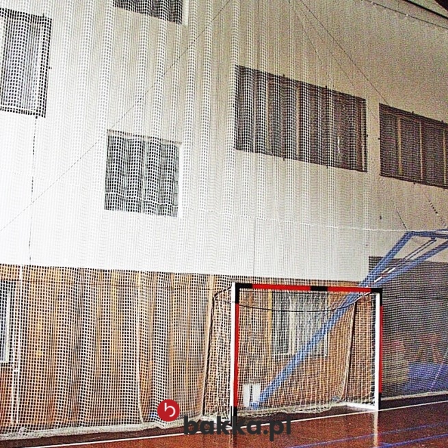   Bakka - Piłkochwyty na hale sportowe - elastyczna siatka ochronna do zabezpieczeń z zielonego polipropylenu o oczkach 10x10 cm i grubości 4 mm na wymiar 