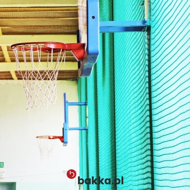   Bakka - Siatka zabezpieczająca do hali sportowej na wymiar - elastyczna siatka ochronna z polipropylenu o oczkach 8x8 cm 