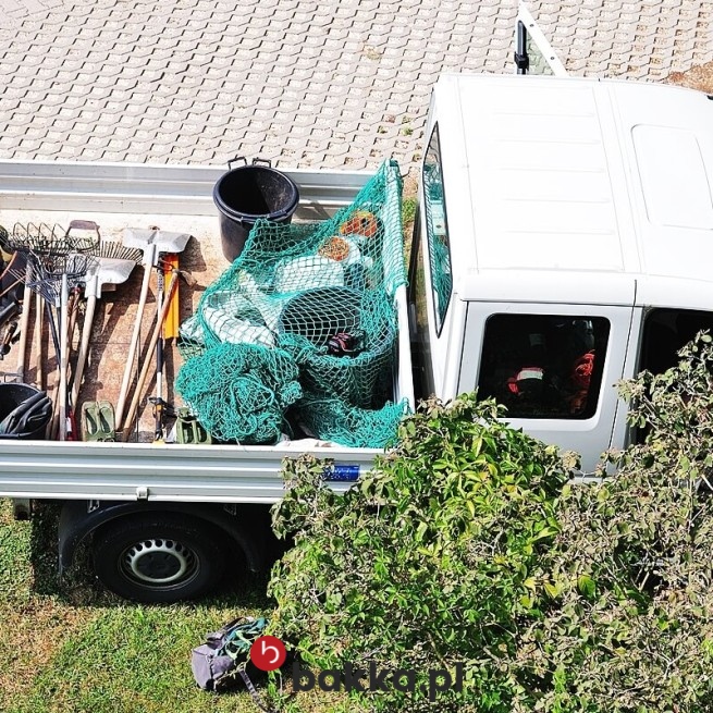  Bakka - Siatka ochronna na przyczepkę do zabezpieczenia transportu, elastyczna siatka tekstylna pleciona z tworzywa na wymiar z wielkością oczka 6x6 cm 