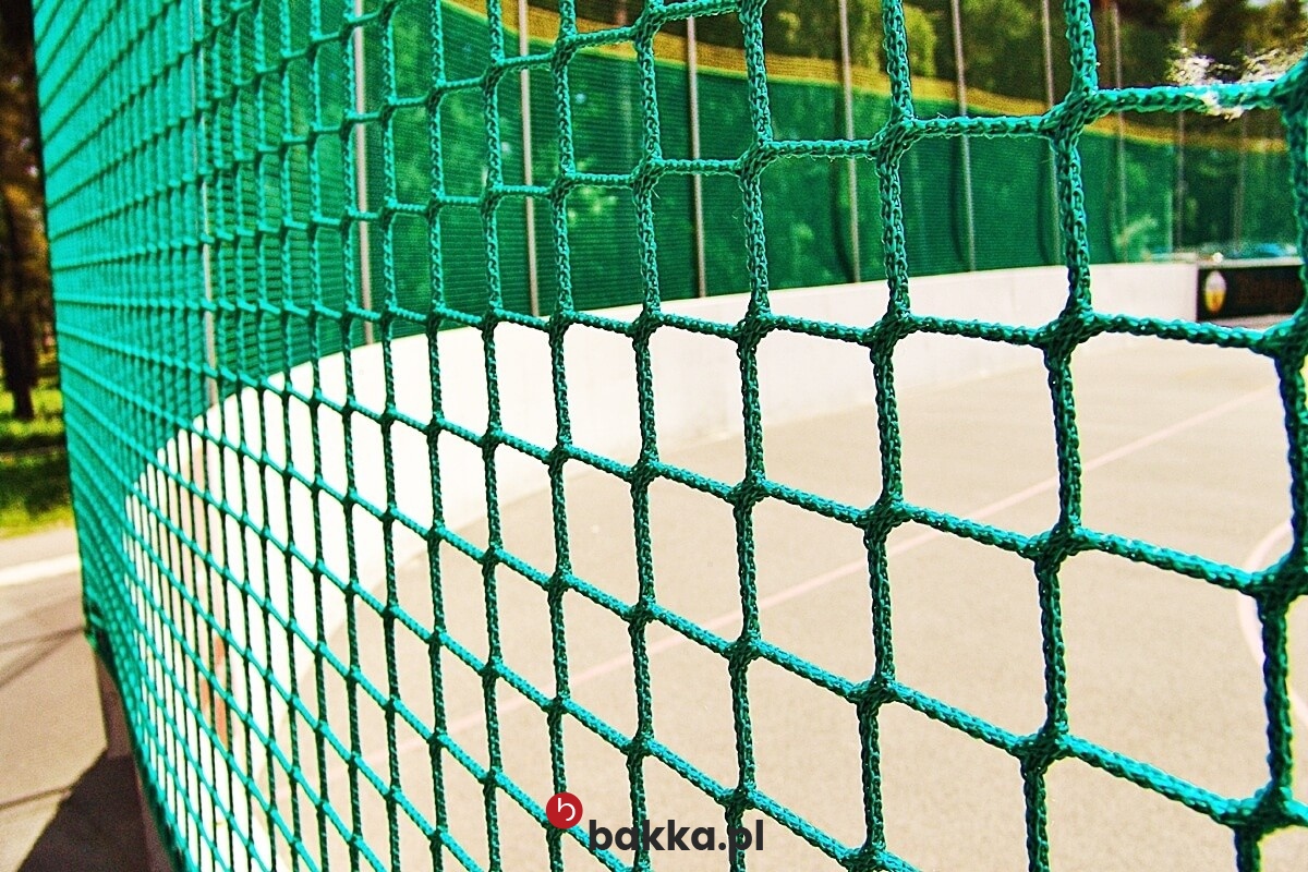   Bakka - Siatka elastyczna na wymiar z materiału w kolorze do wyboru o oczkach 4,5 cm. 