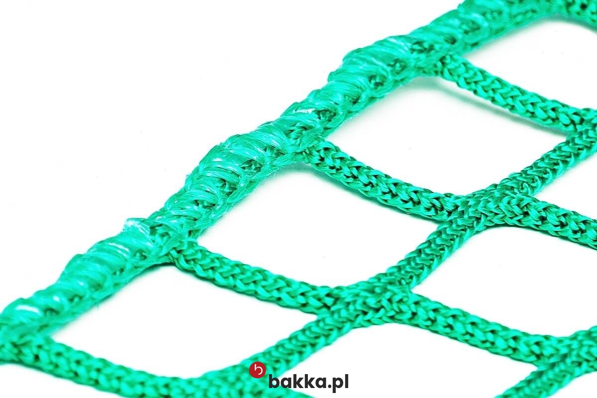   Bakka - Siatka zabezpieczająca o małych oczkach 1x1 cm, dostępna w kolorze szarym lub czarnym, sprzedawana na indywidualne zamówienie z materiału polipropylenowego o grubości 2 mm. 