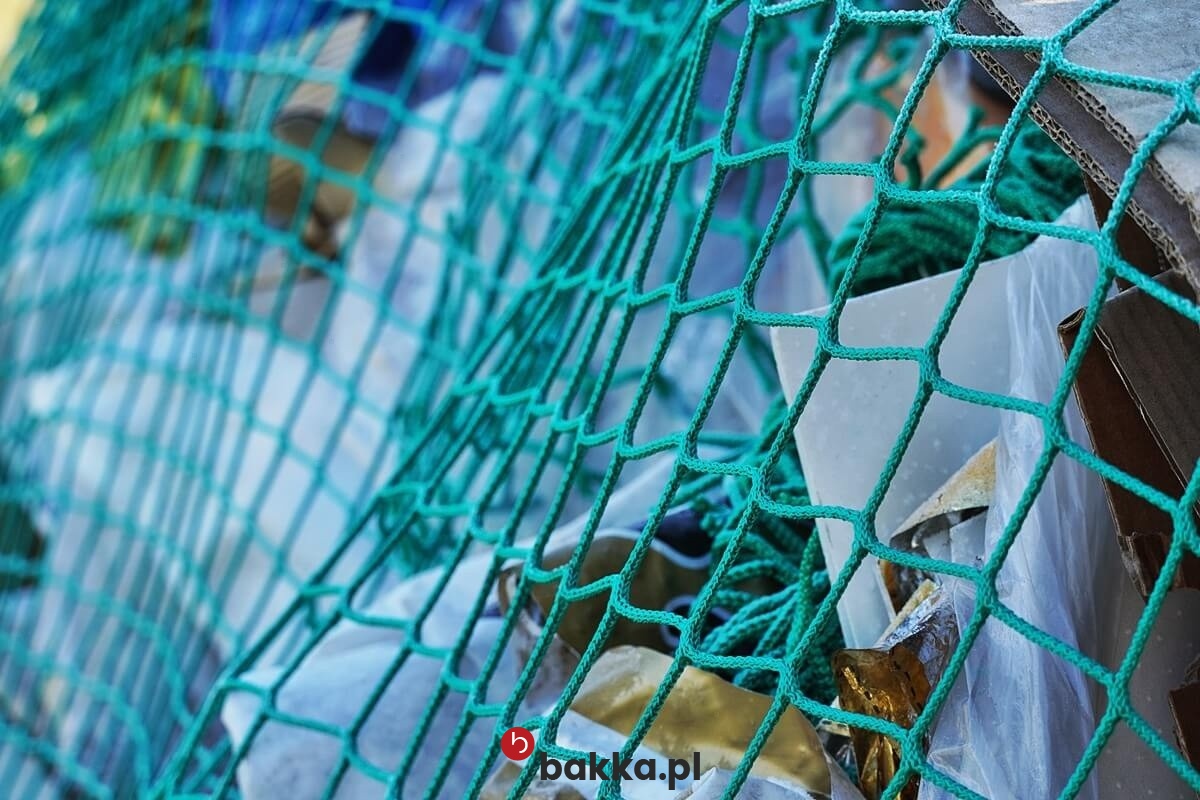  Bakka - Siatka do przykrycia i zabezpieczenia kubłów w śmietniku 