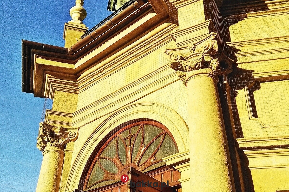   Bakka - Siatka przeciw ptakom - materiałowa o małych oczkach do zabezpieczeń w kolorze zielonym, białym lub czarnym na wymiar z polipropylenu 