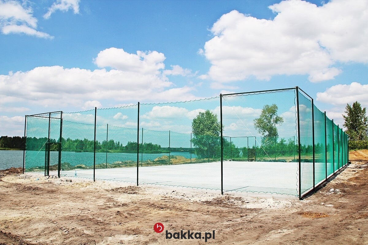   Bakka - Ogrodzenie boiska szkolnego z siatką ochronną - produkt na wymiar zielony, niebieski lub szary, oczko 4,5 cm, grubość 3 mm 