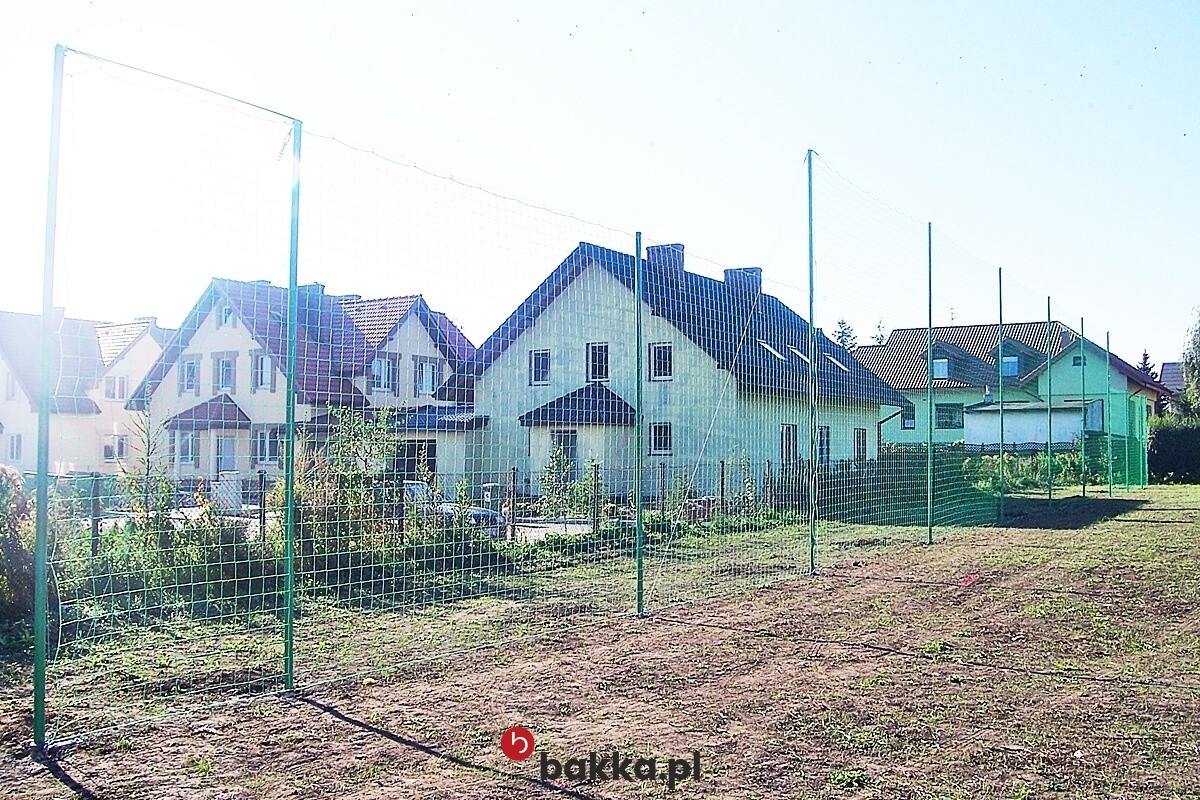  Bakka - Siatka do piłkochwytu - Siatki na piłkochwyty - Producent siatek do piłkochwytów 