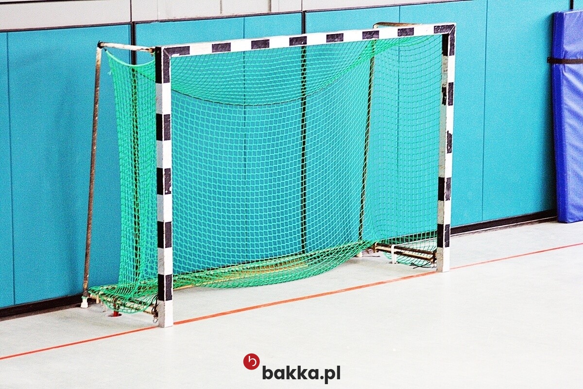   Bakka - Siatki bramkarskie na wymiar z zielonego polipropylenu o oczkach 10x10 cm i grubości 4 mm 