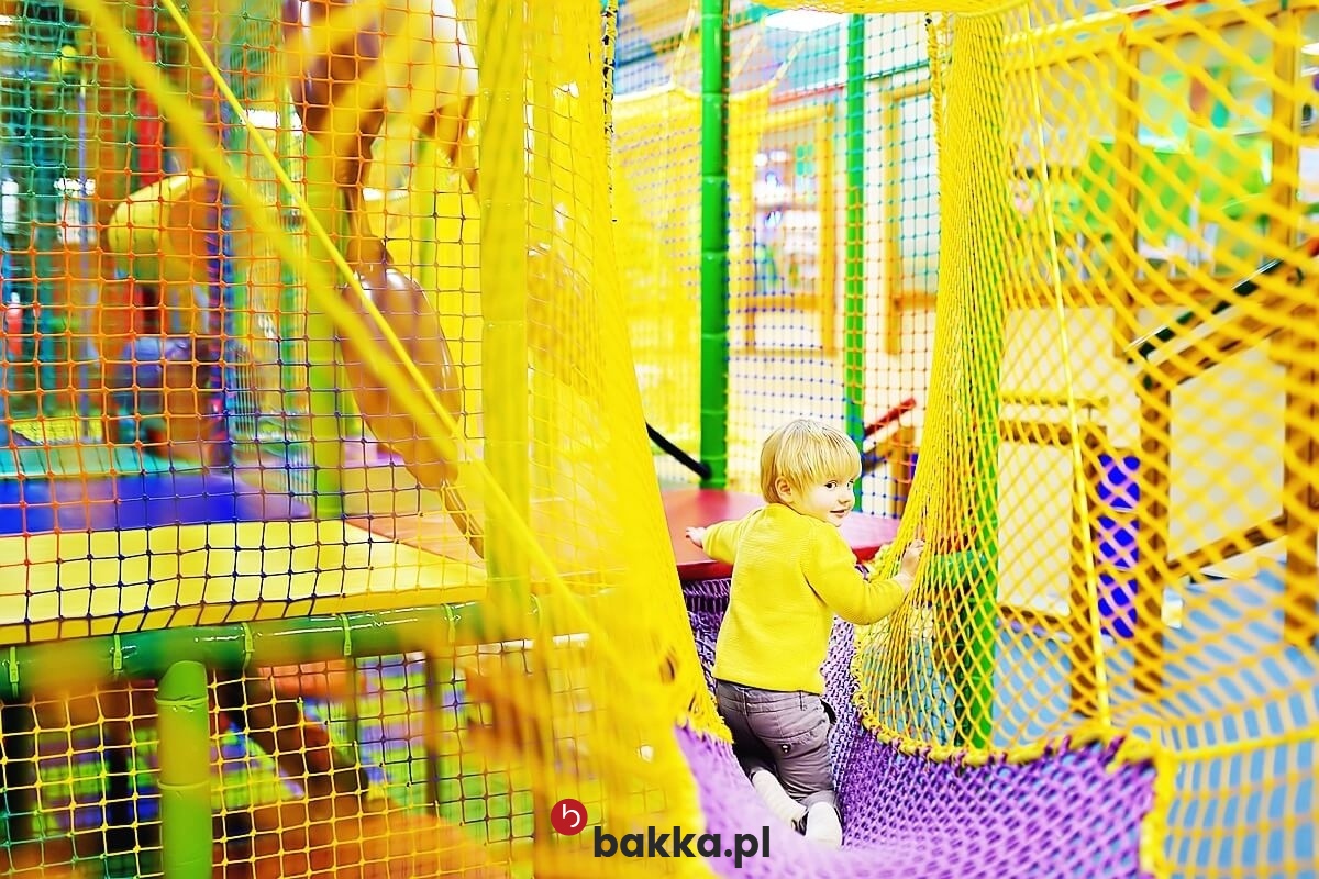  Bakka - Ogrodzenie placu zabaw - Ogrodzenia zabezpieczające plac zabaw 