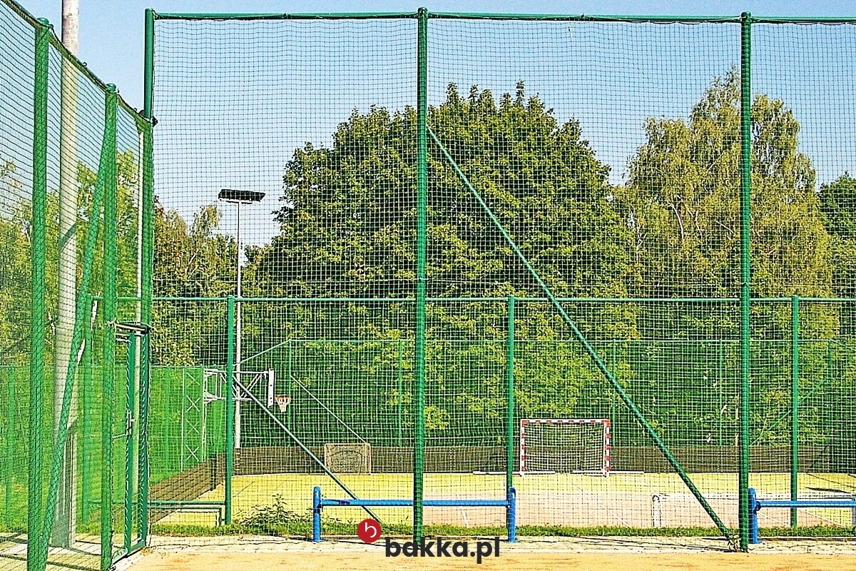  Bakka - Ogrodzenia na boisko 