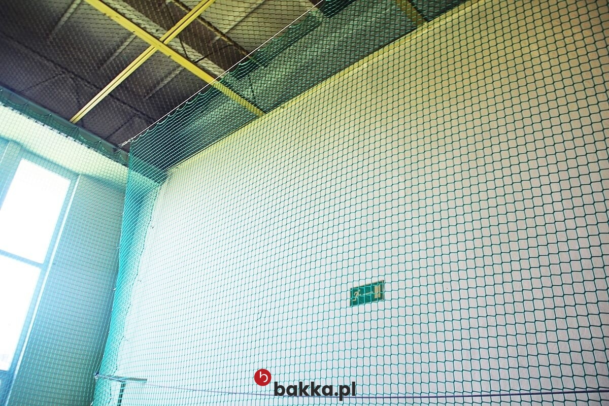  Bakka - Zielona siatka ochronna polipropylenowa do zabezpieczeń podstropowych z oczkiem 10x10 cm i grubością 4 mm 