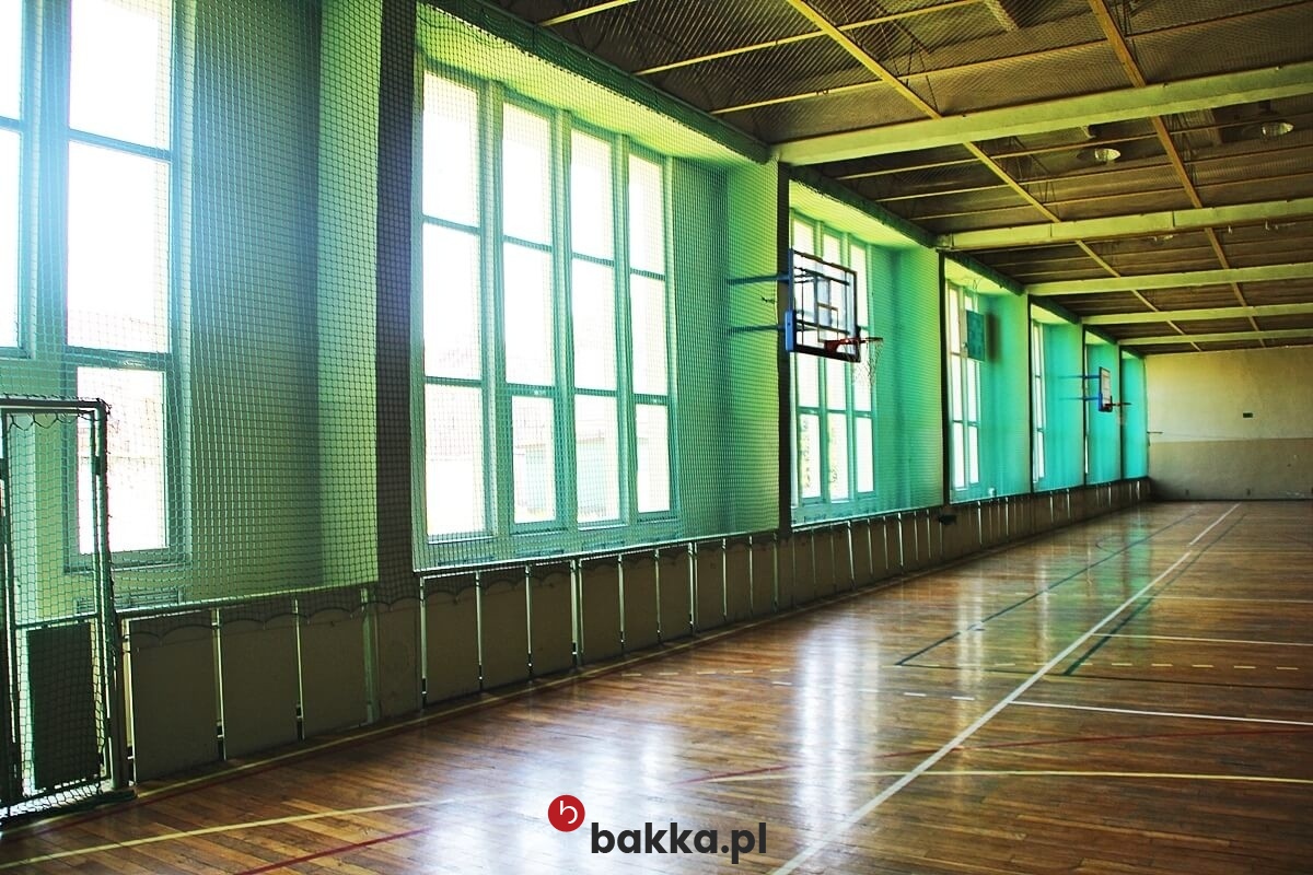   Bakka - Siatka ochronna elastyczna z tworzywa pleciona na wymiar z oczkami 8x8 cm i grubością 5 mm, wykonana z materiału tekstylnego w wybranym kolorze 