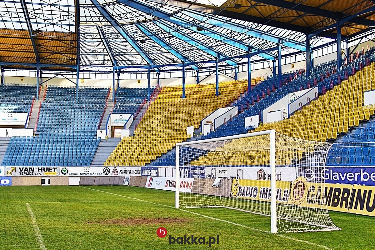   Bakka - Siatki sportowe ochronne na wymiar z materiału do zabezpieczeń, sprzedawane pod twoje wymiary w wybranym kolorze. 
