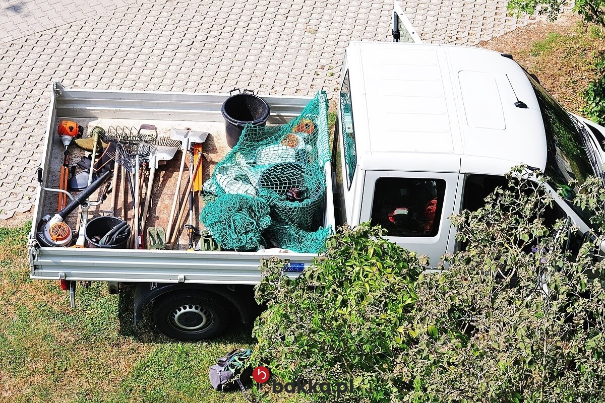  Bakka - Siatka ochronna na przyczepkę do zabezpieczenia transportu, elastyczna siatka tekstylna pleciona z tworzywa na wymiar z wielkością oczka 6x6 cm 