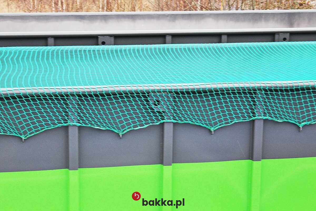  Bakka - Zabezpieczenie siatką ładunku w trasie 